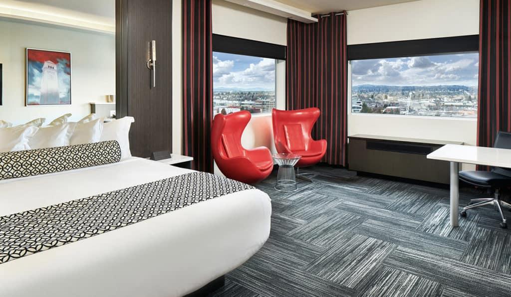 Grand King Room Bedroom | Davenport Grand