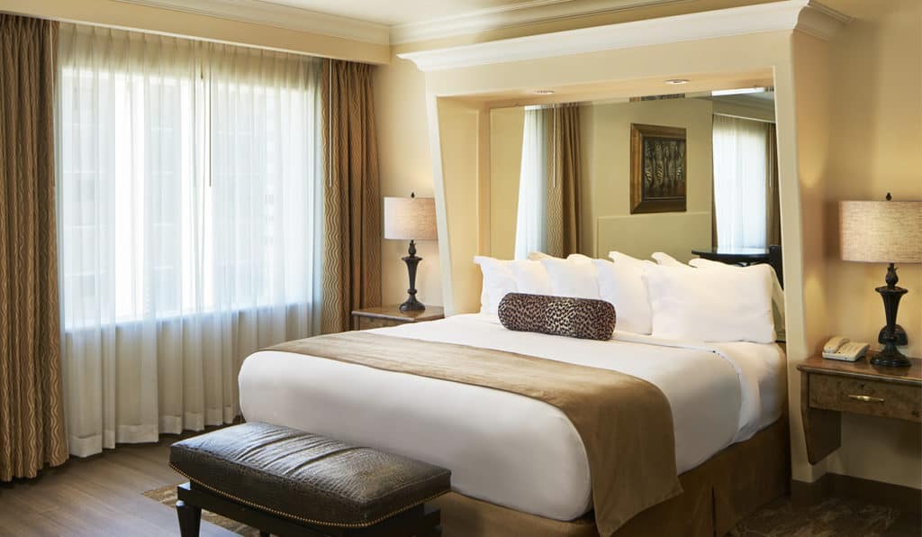 Davenport Tower honeymoon Suite Bed