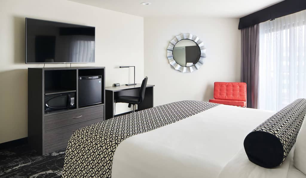 West Tower King Bedroom | Davenport Centennial