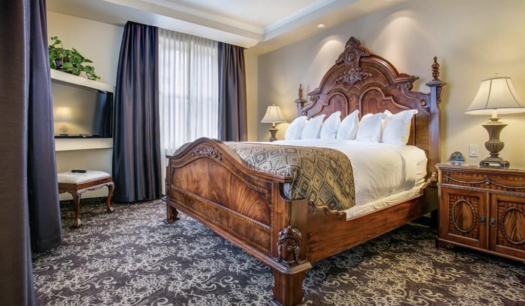 Bed | Parlor Suite | Historic Davenport