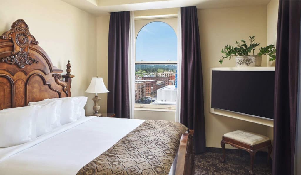 Bedroom | Parlor Suite | Historic Davenport