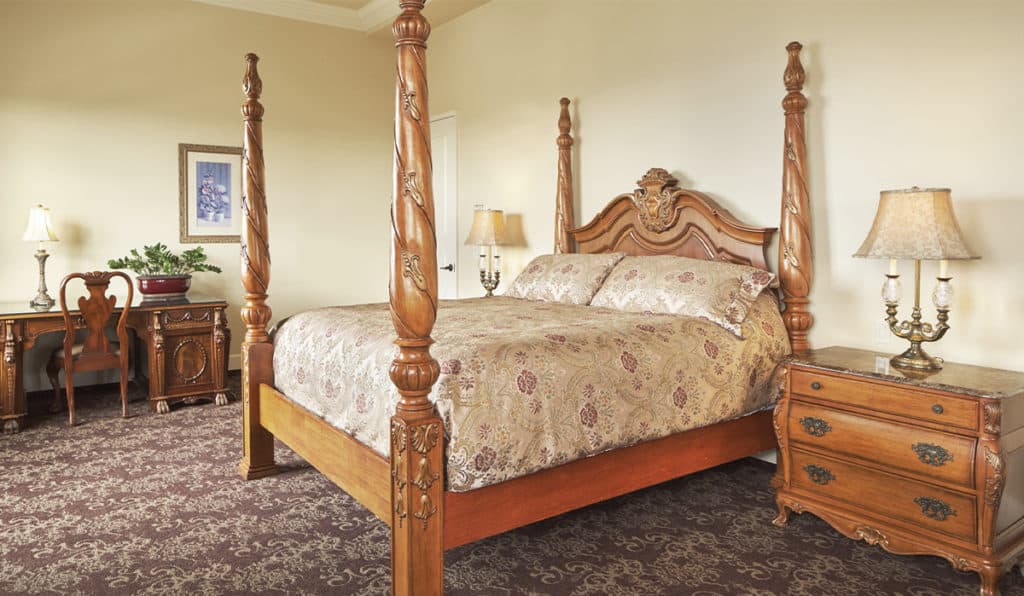 Presidential Suite Bedroom- King Bed | Historic Davenport