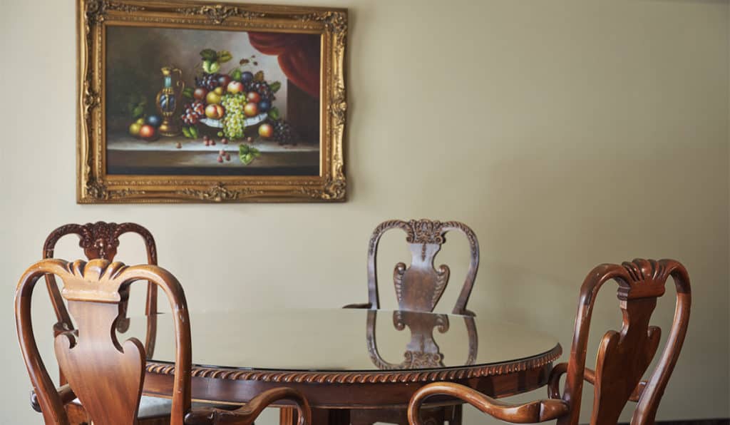 Table | Apartments Room | Historic Davenport