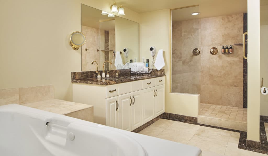 Bathroom | Apartments | Historic Davenport